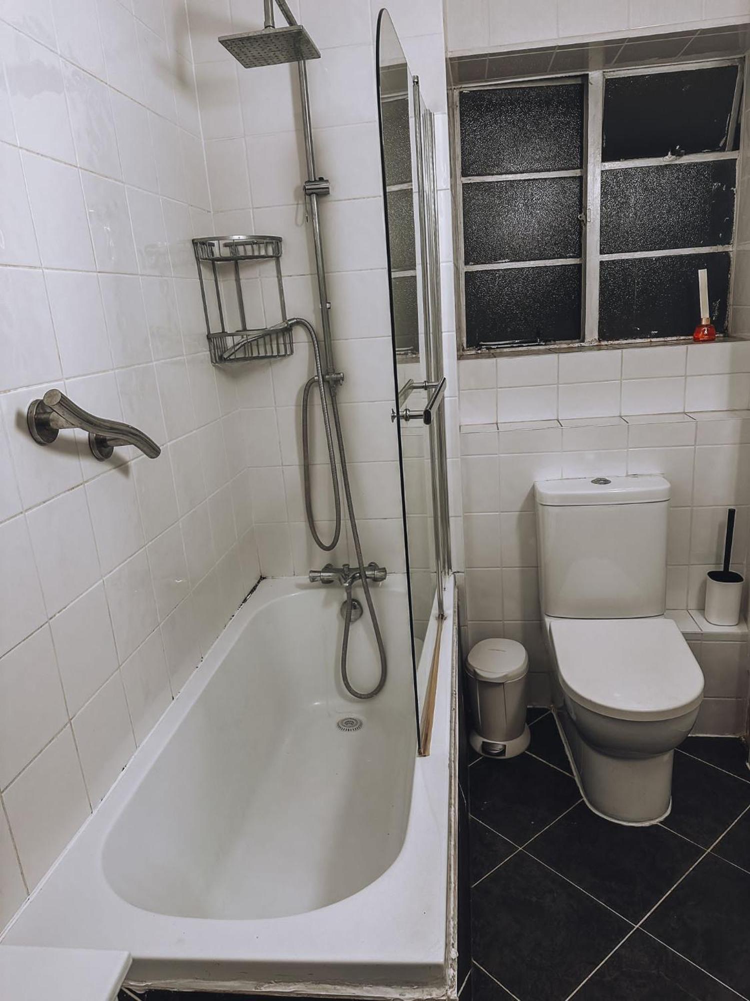 Cosy 2 Bedroom Apartment In Swiss Cottage. London Bagian luar foto
