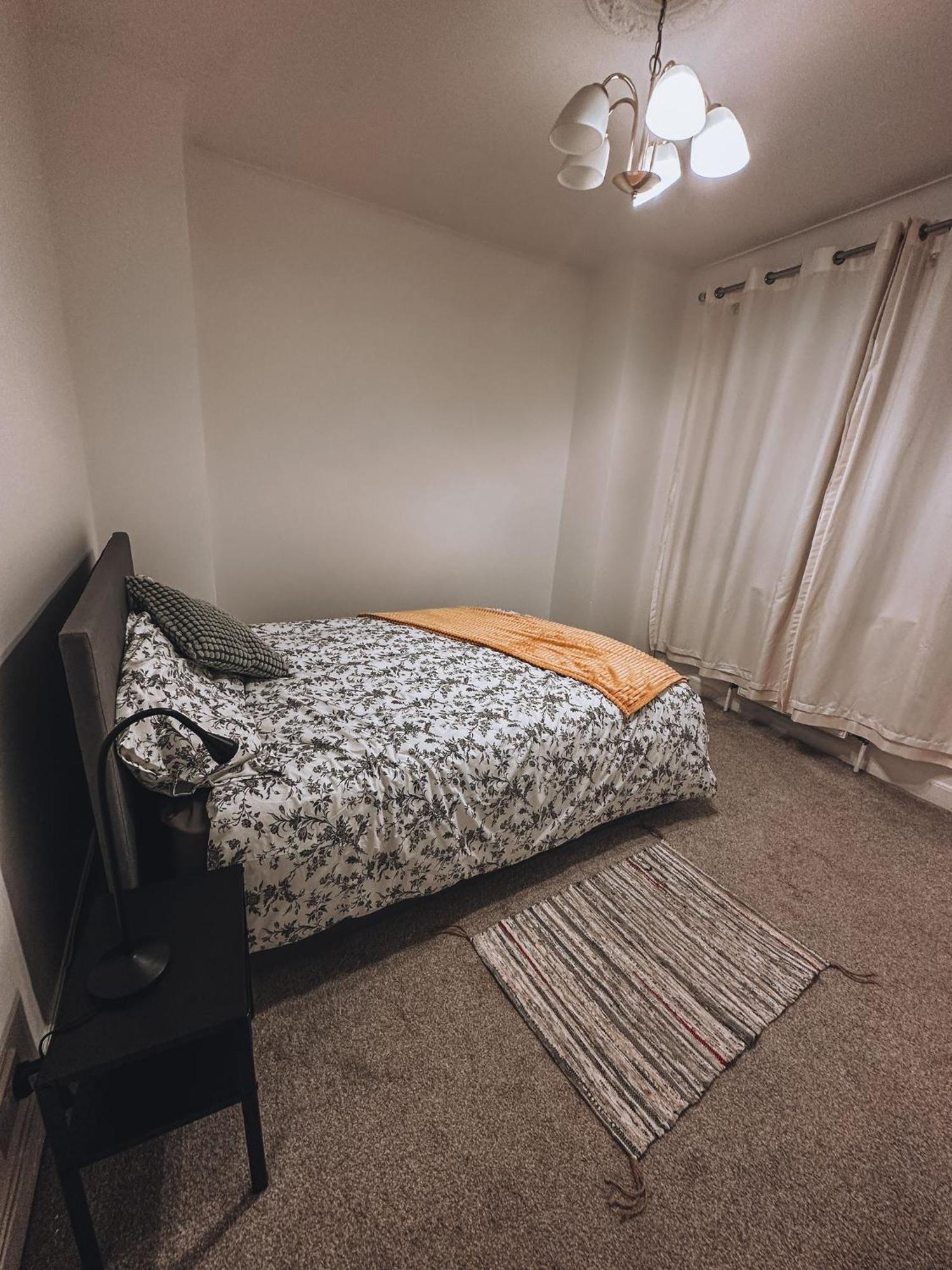 Cosy 2 Bedroom Apartment In Swiss Cottage. London Bagian luar foto